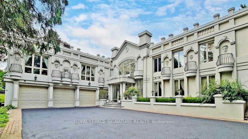 305 Woodland Acres Crescent