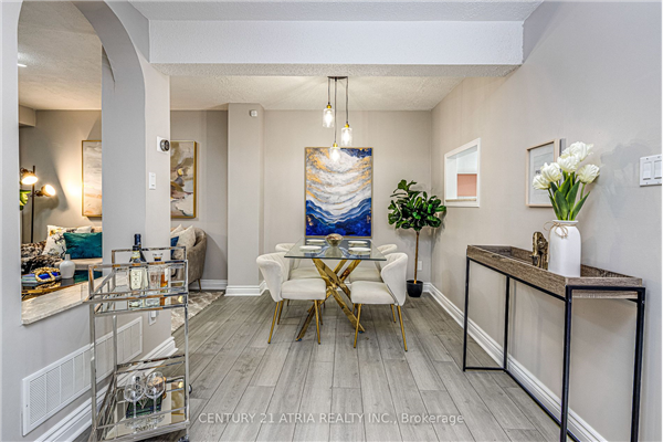 129 Spyglass Hill Rd, Vaughan