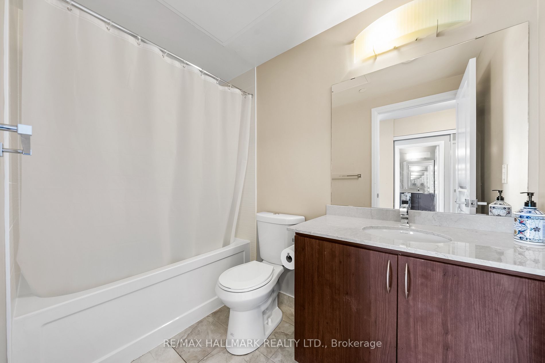 7171 Yonge St, #Ph301