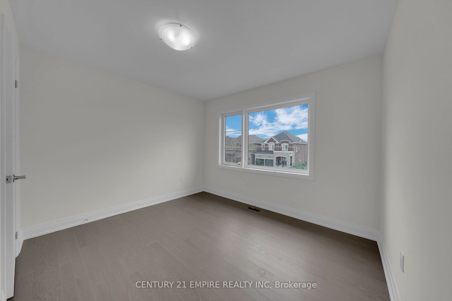 210 Ferragine Cres
