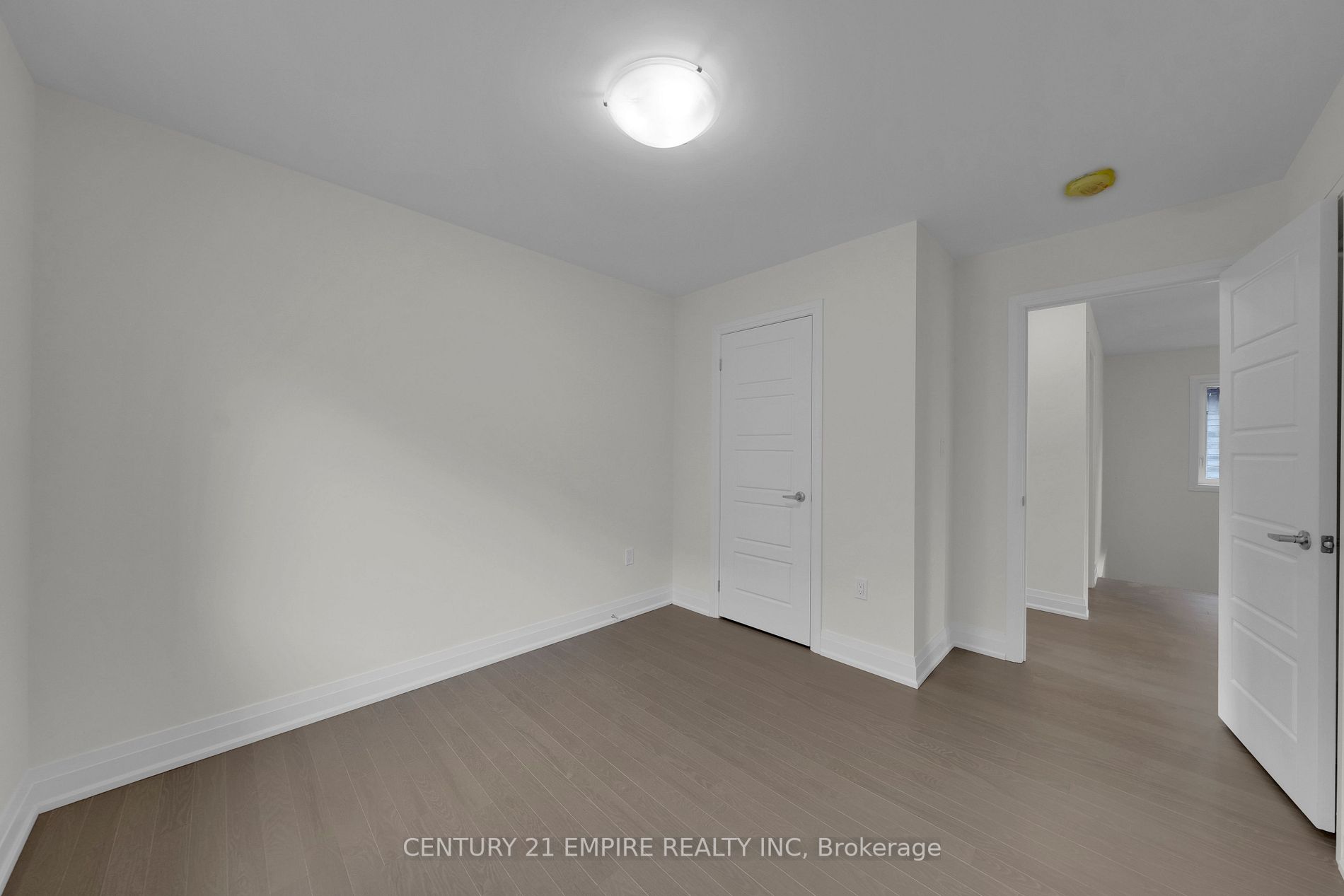 210 Ferragine Cres