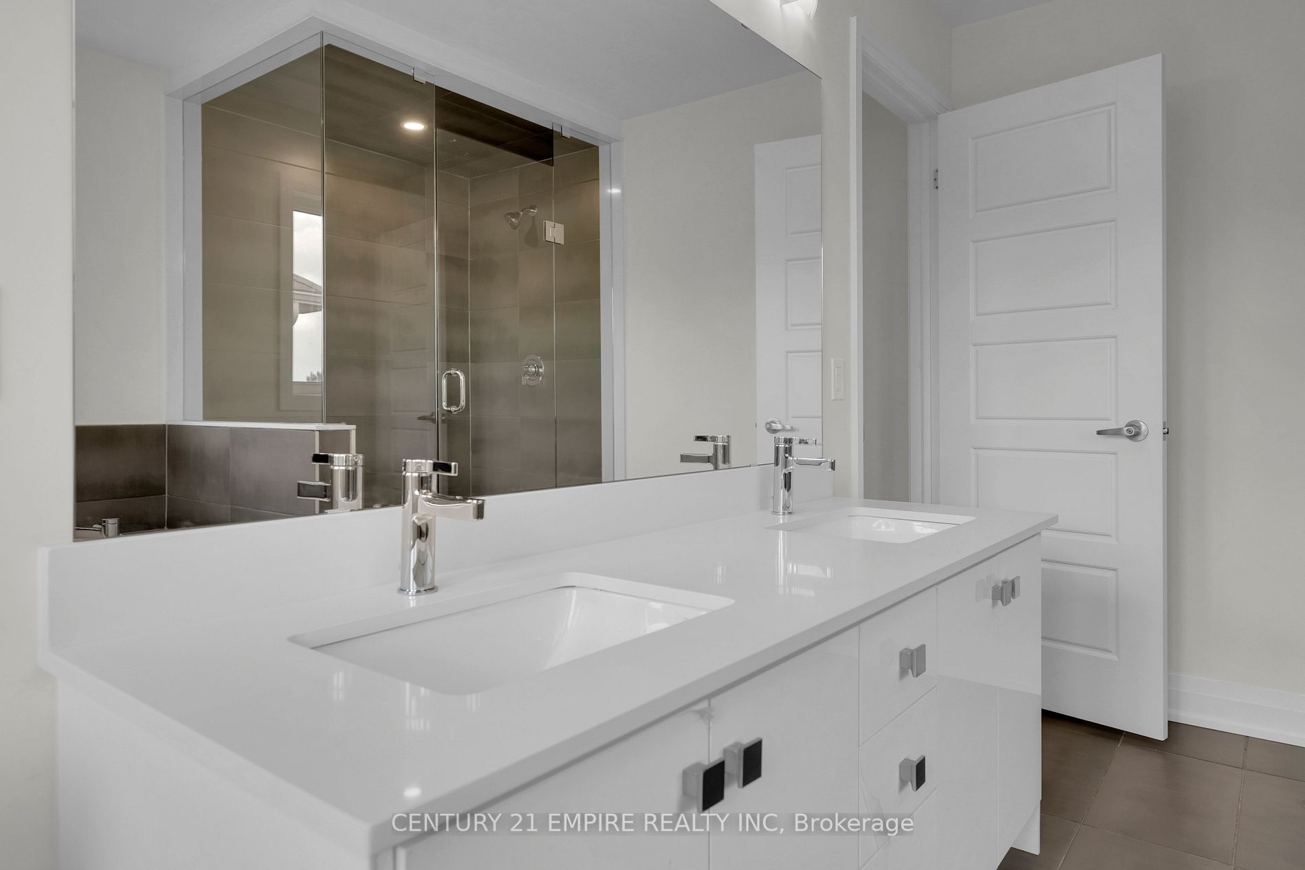 210 Ferragine Cres