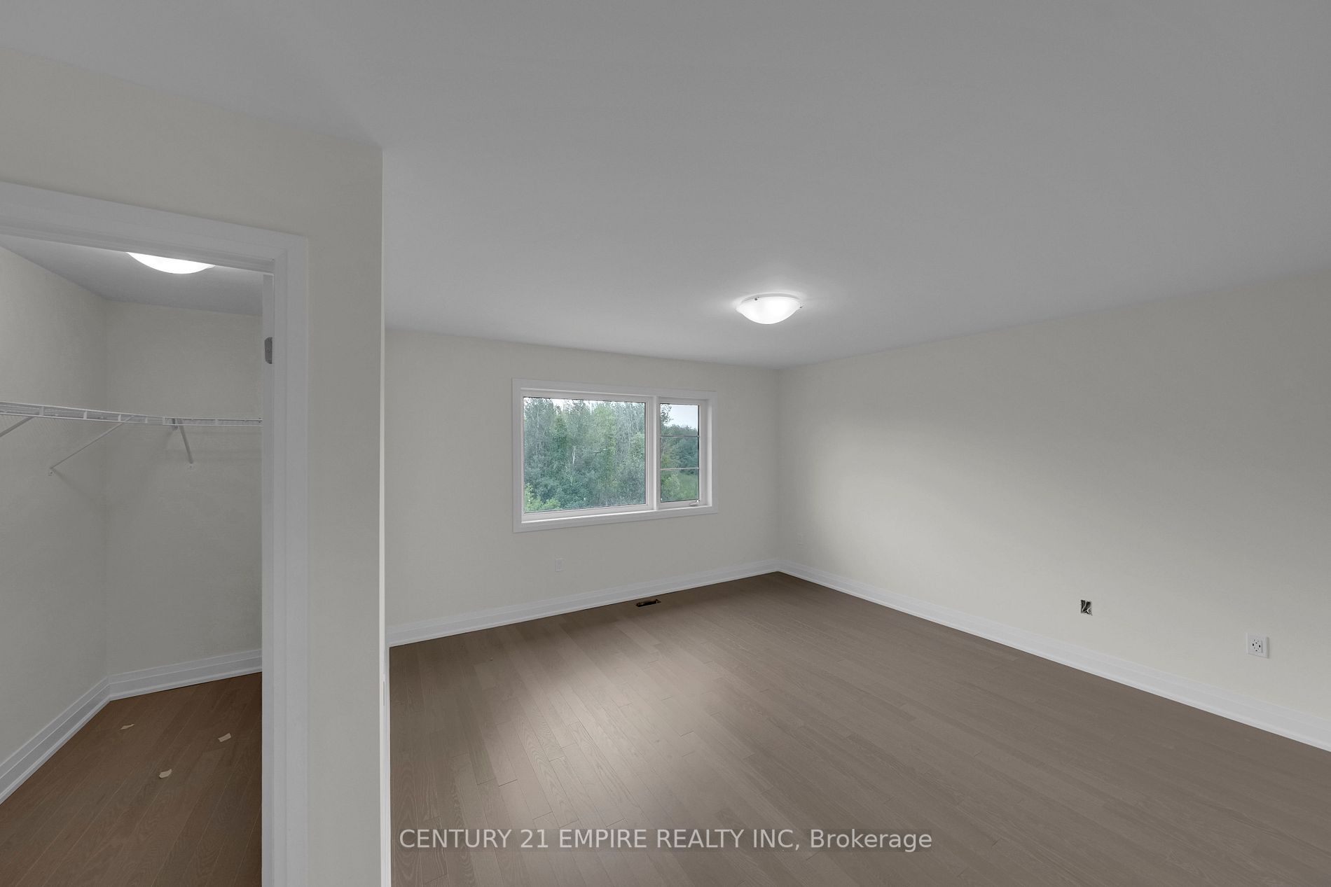 210 Ferragine Cres