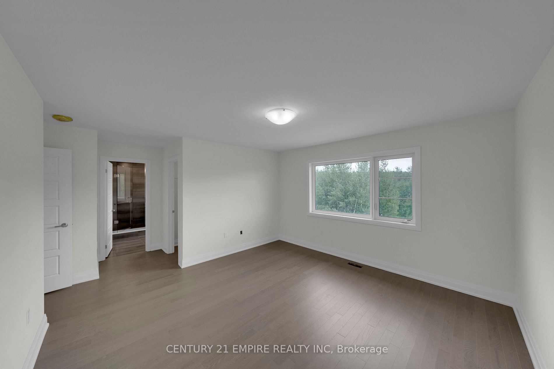 210 Ferragine Cres