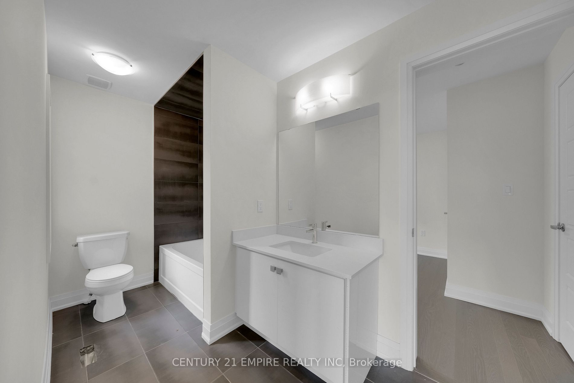 210 Ferragine Cres