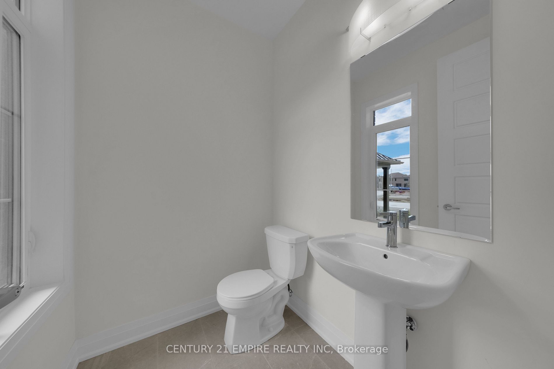 210 Ferragine Cres