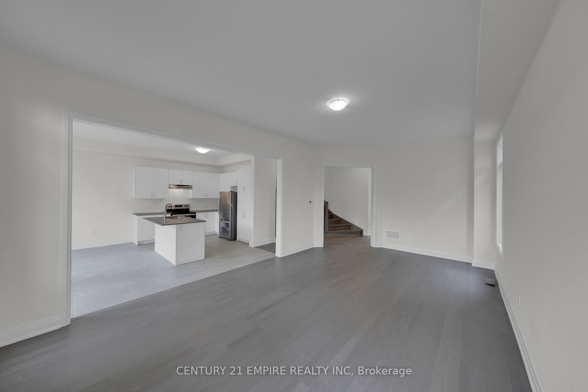 210 Ferragine Cres