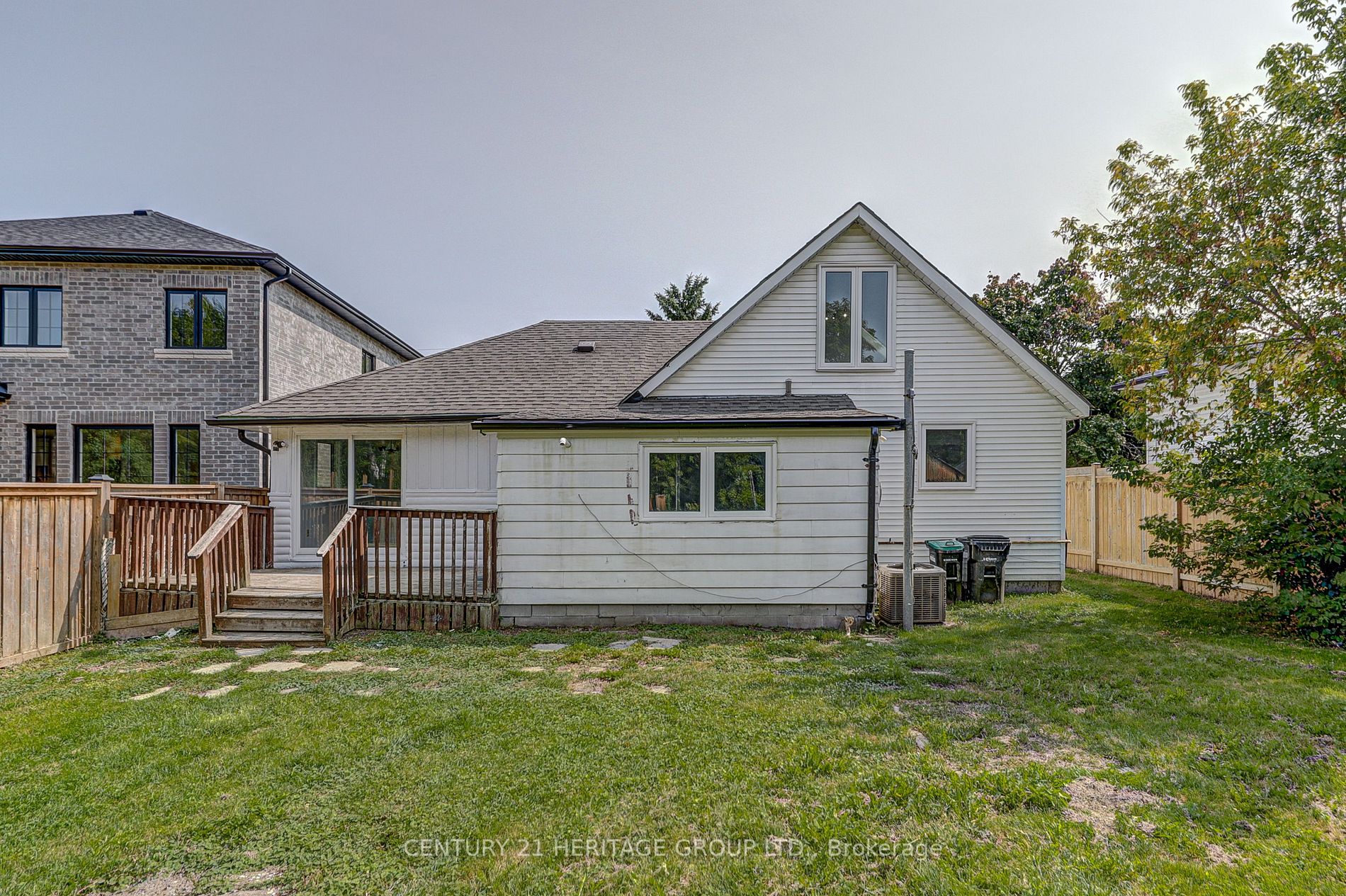 2134 Willard Ave