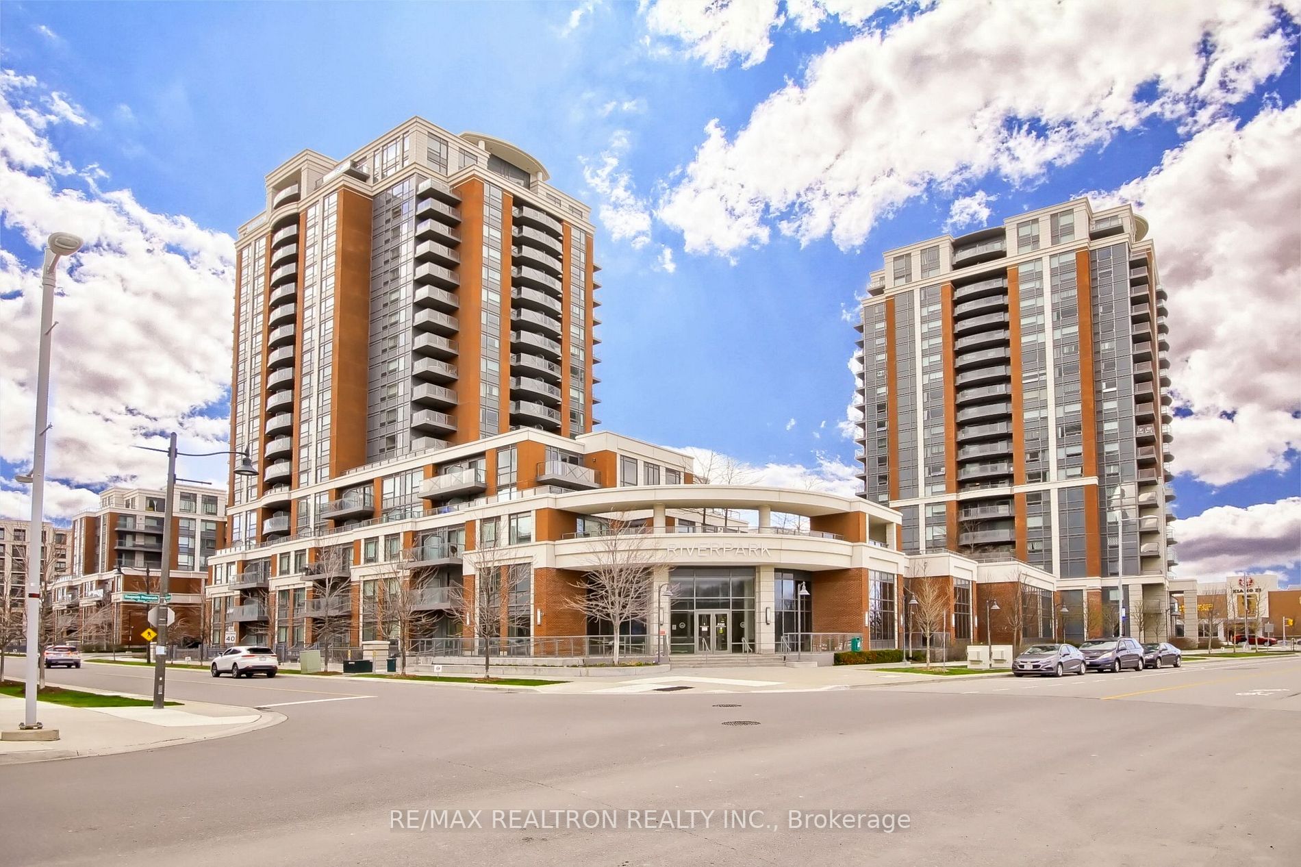 1 Uptown Dr, #803