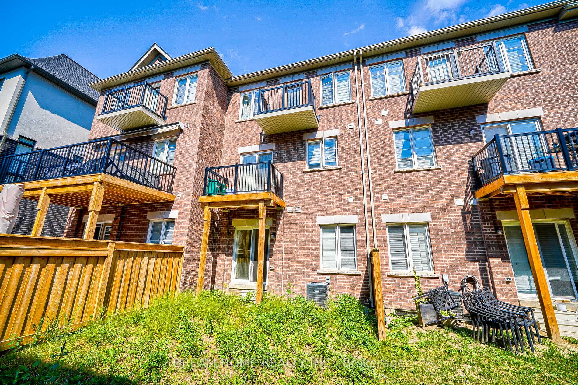 25 Globemaster Lane