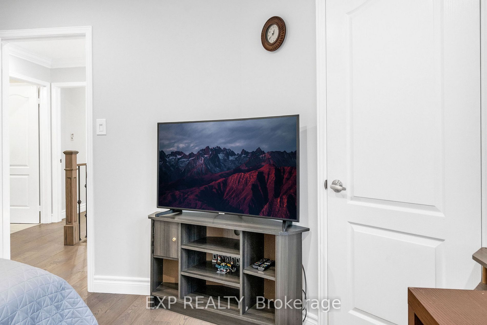 15 Falling Leaf Crt