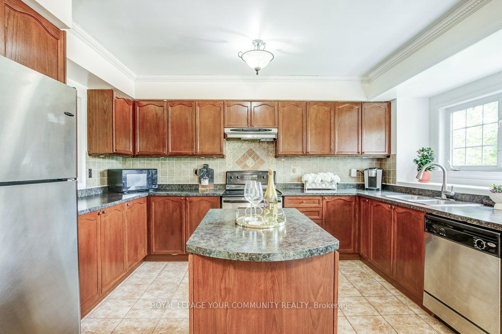 10 Old Colony Road, #22