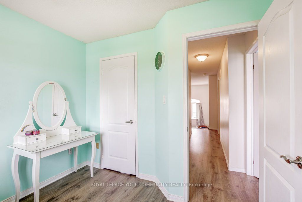 10 Old Colony Road, #22