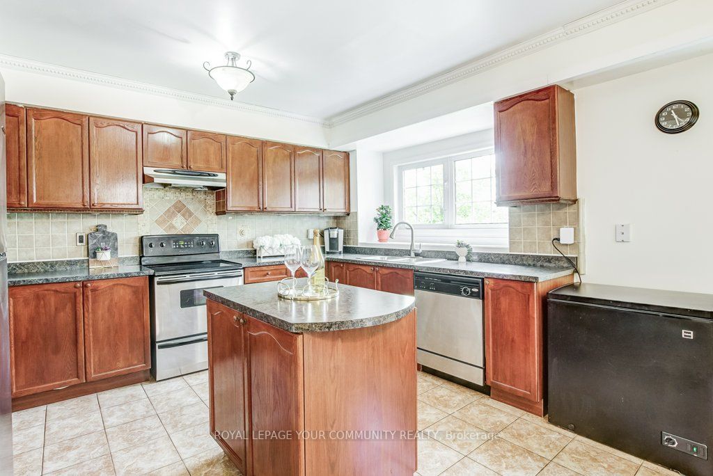 10 Old Colony Road, #22