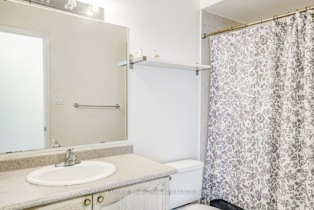 10 Old Colony Road, #22