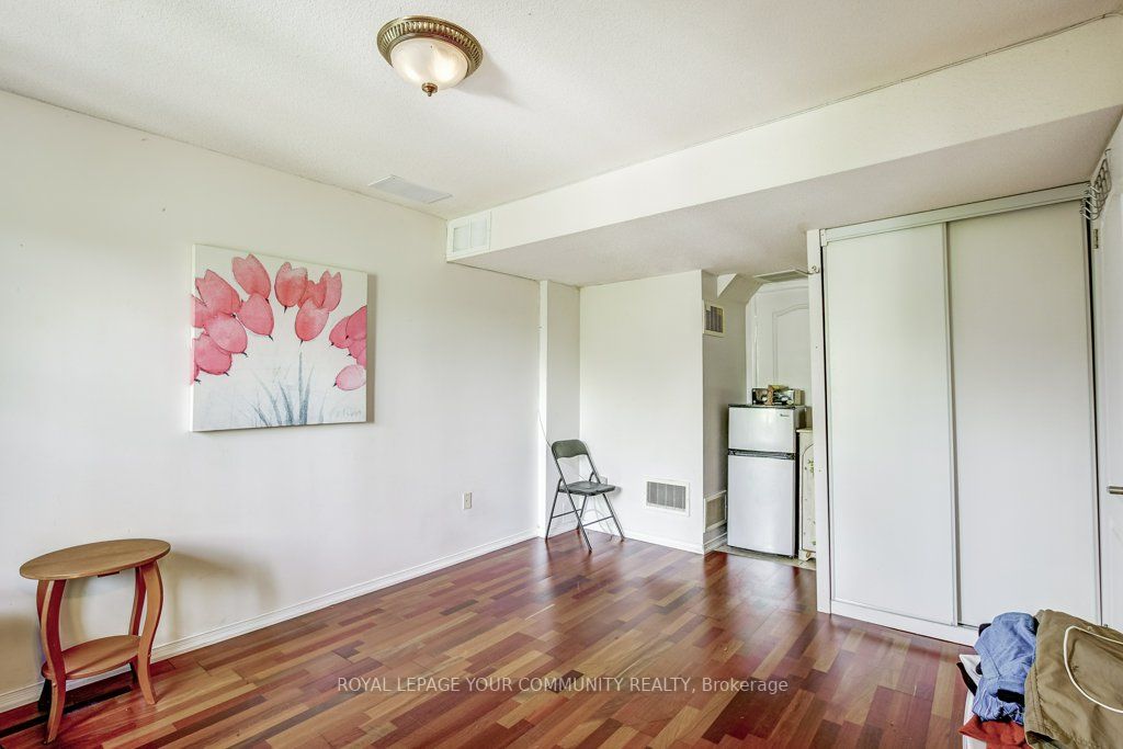 10 Old Colony Road, #22