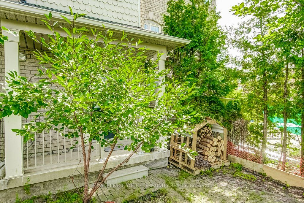 10 Old Colony Road, #22