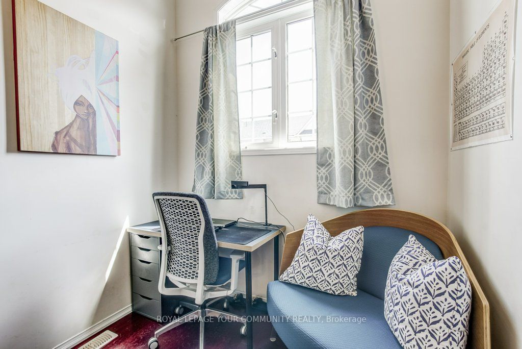 10 Old Colony Road, #22