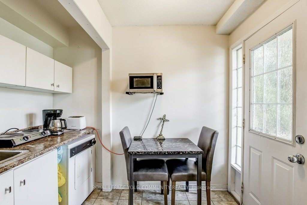 10 Old Colony Road, #22