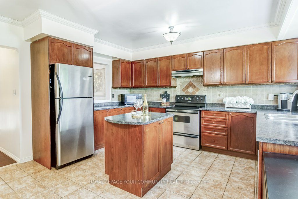10 Old Colony Road, #22