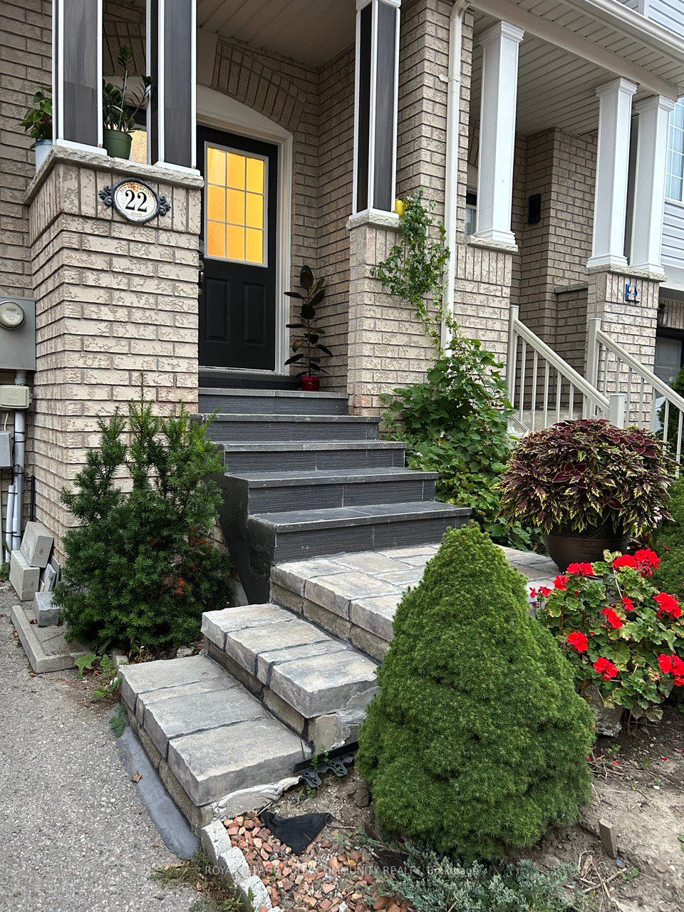 10 Old Colony Road, #22