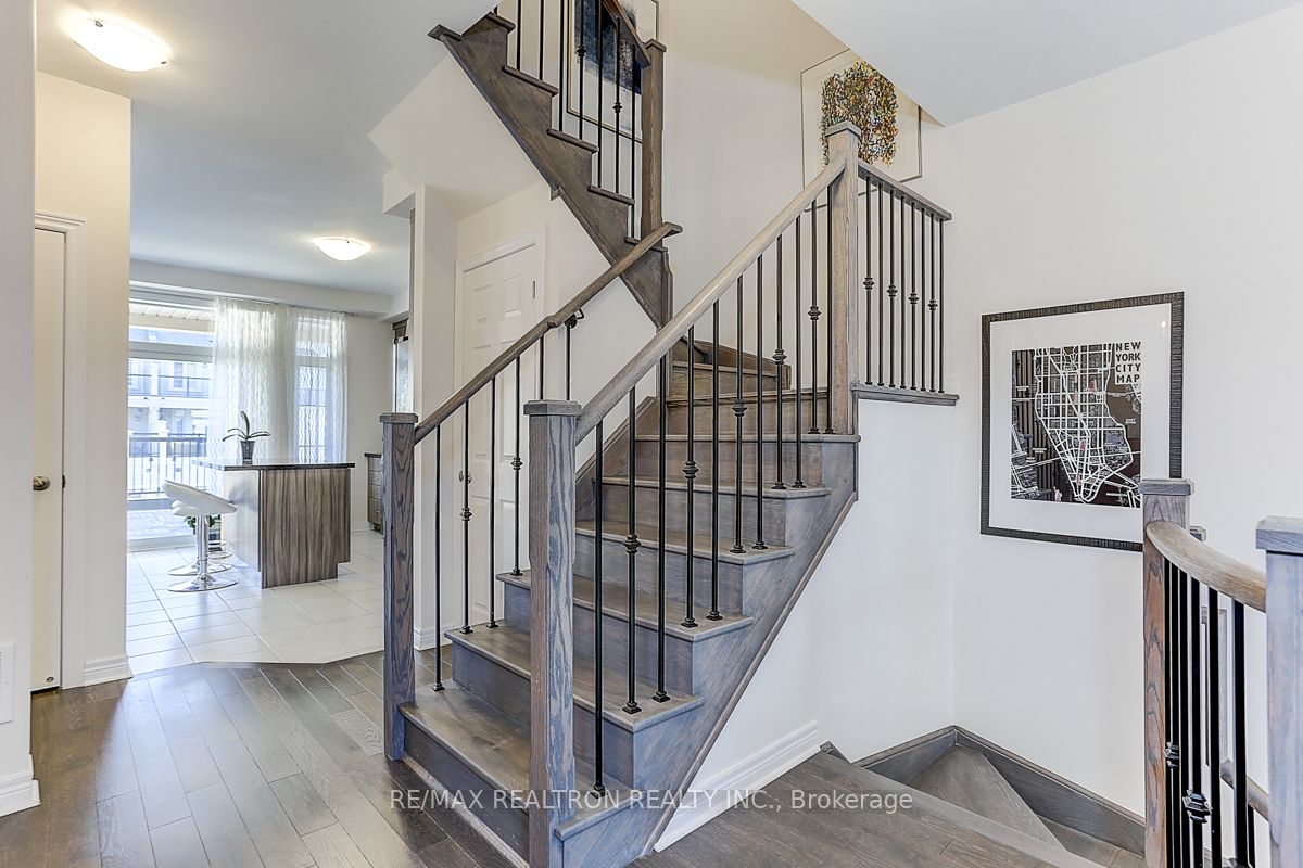 87 GRAND TRUNK Avenue