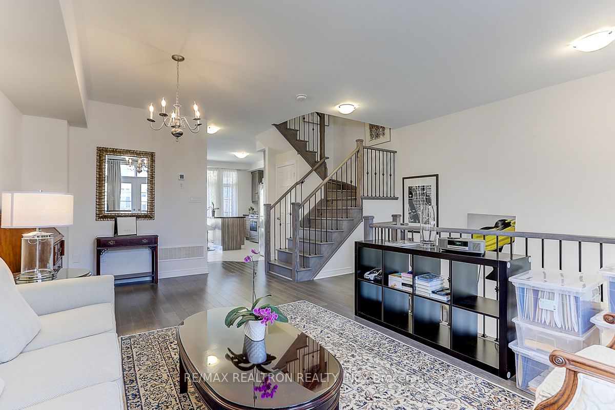 87 GRAND TRUNK Avenue