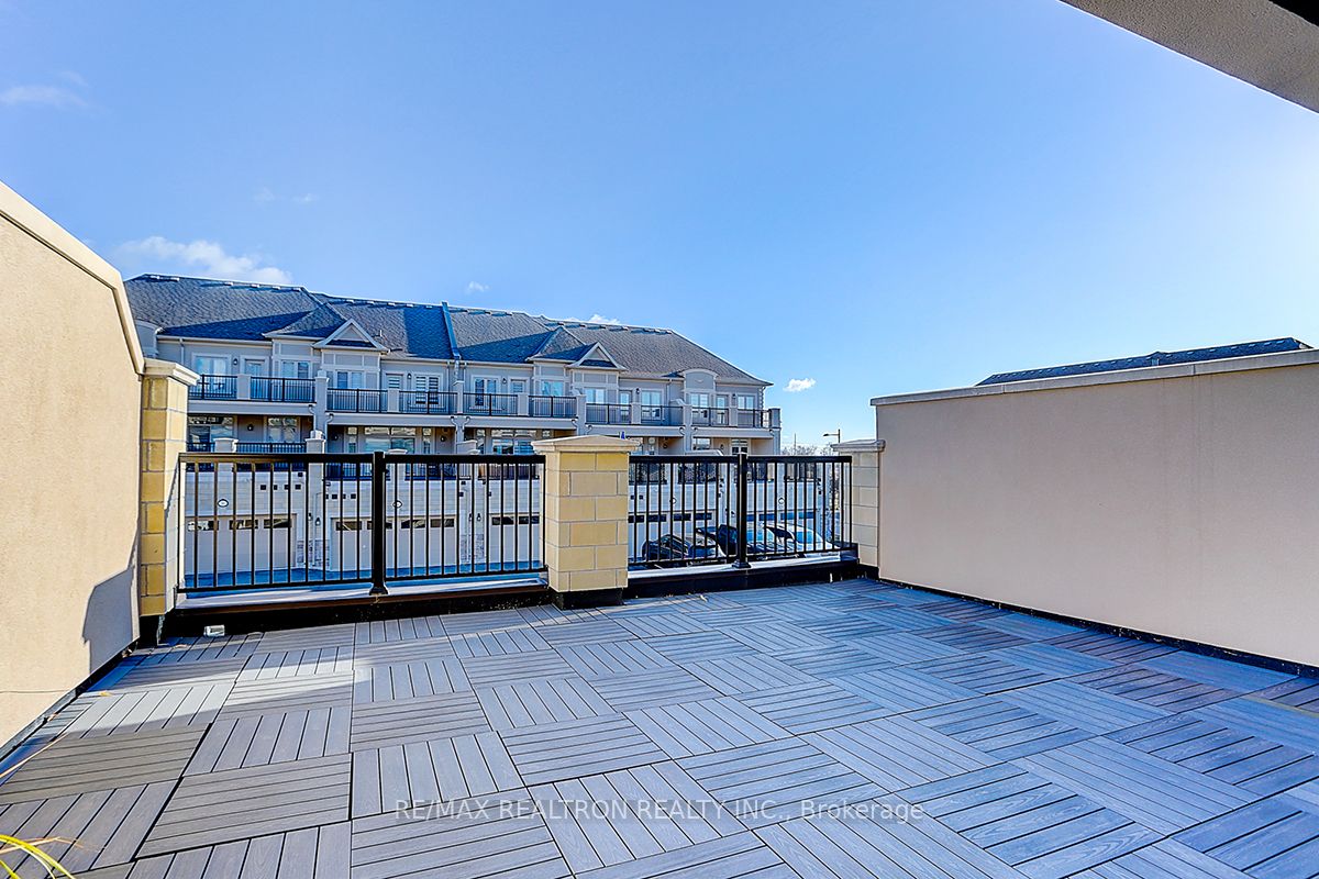 87 GRAND TRUNK Avenue