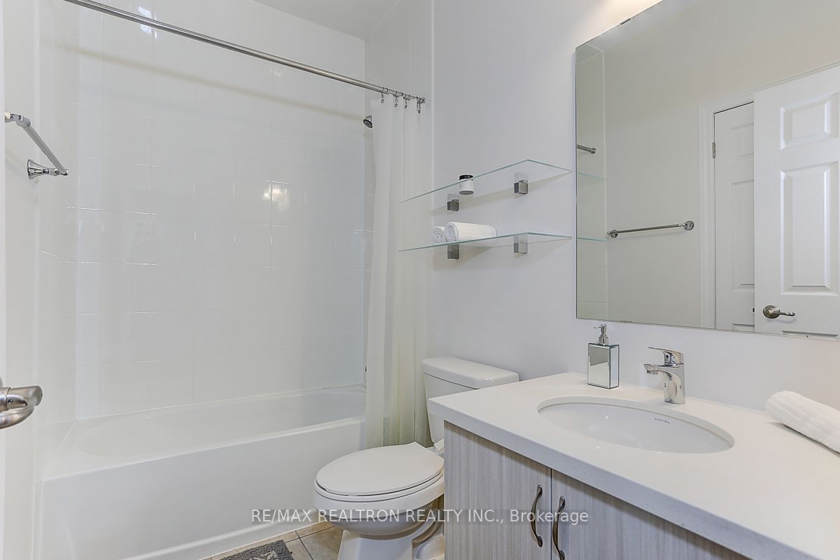 87 GRAND TRUNK Avenue