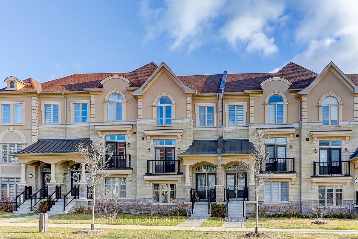 87 GRAND TRUNK Avenue