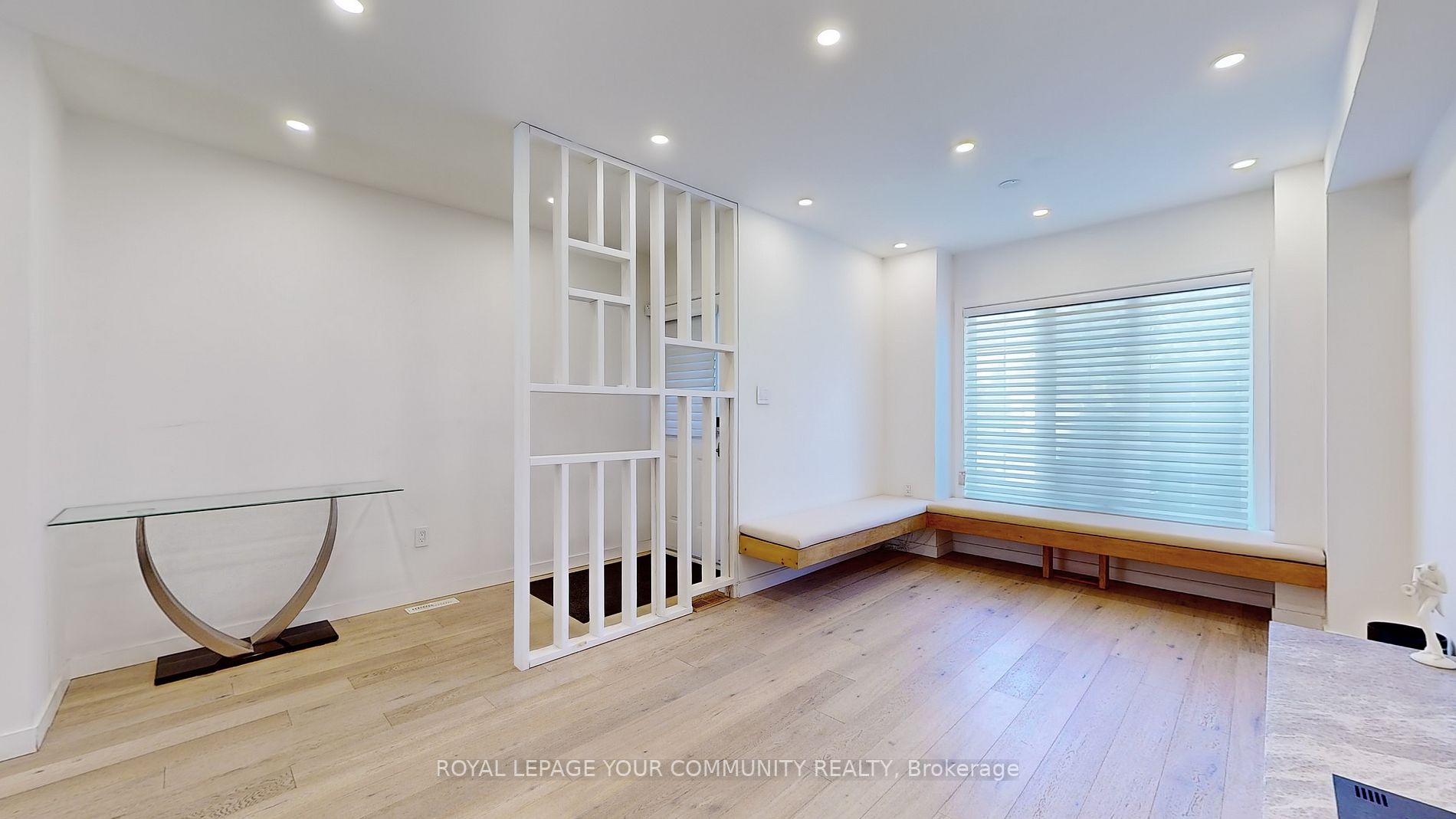 47 Walkview Cres
