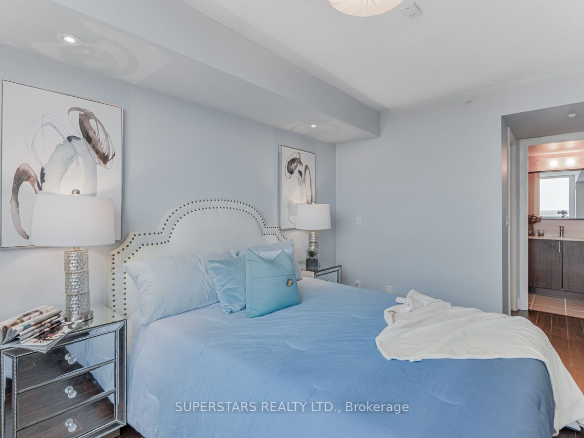 372 Highway 7 Rd E, #Ph16