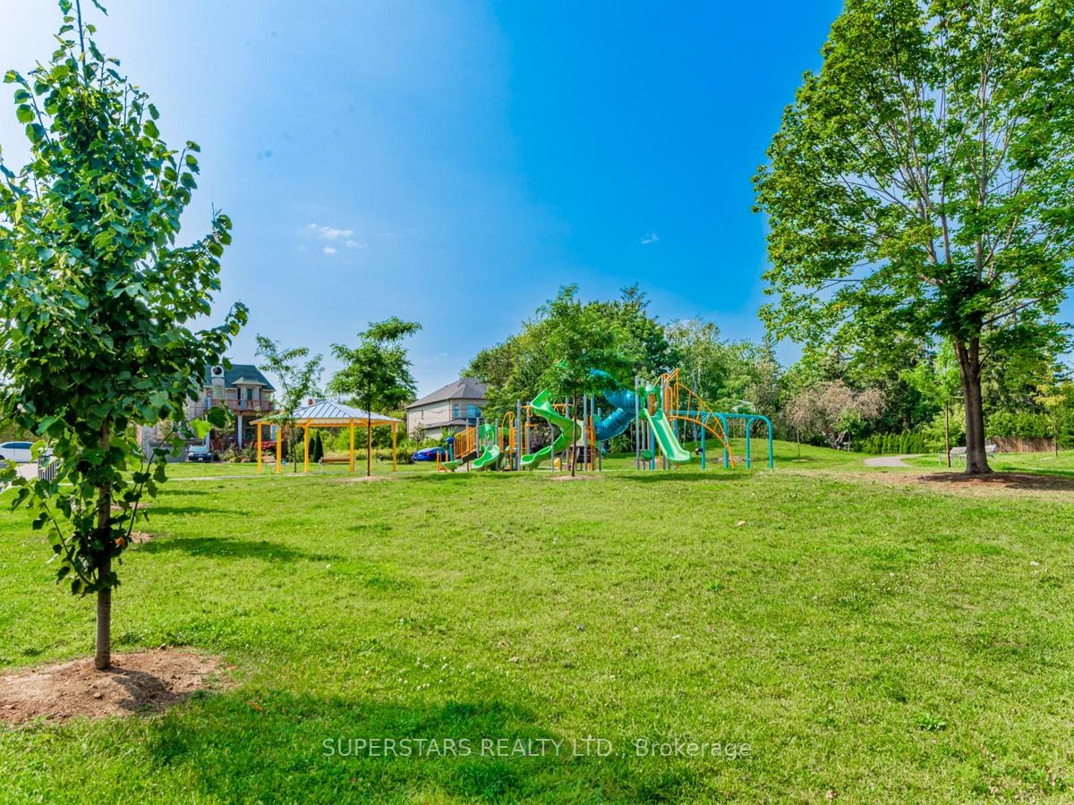 372 Highway 7 Rd E, #Ph16