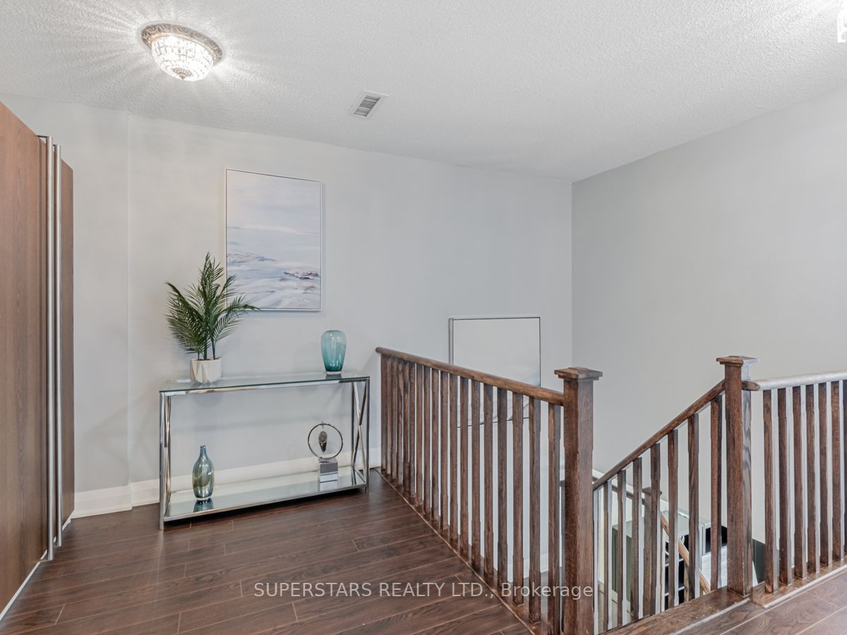 372 Highway 7 Rd E, #Ph16