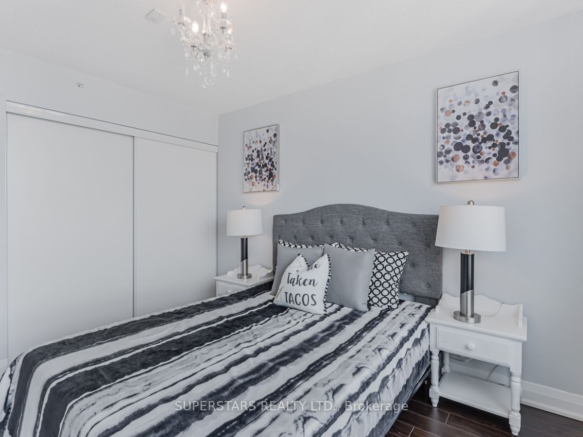 372 Highway 7 Rd E, #Ph16