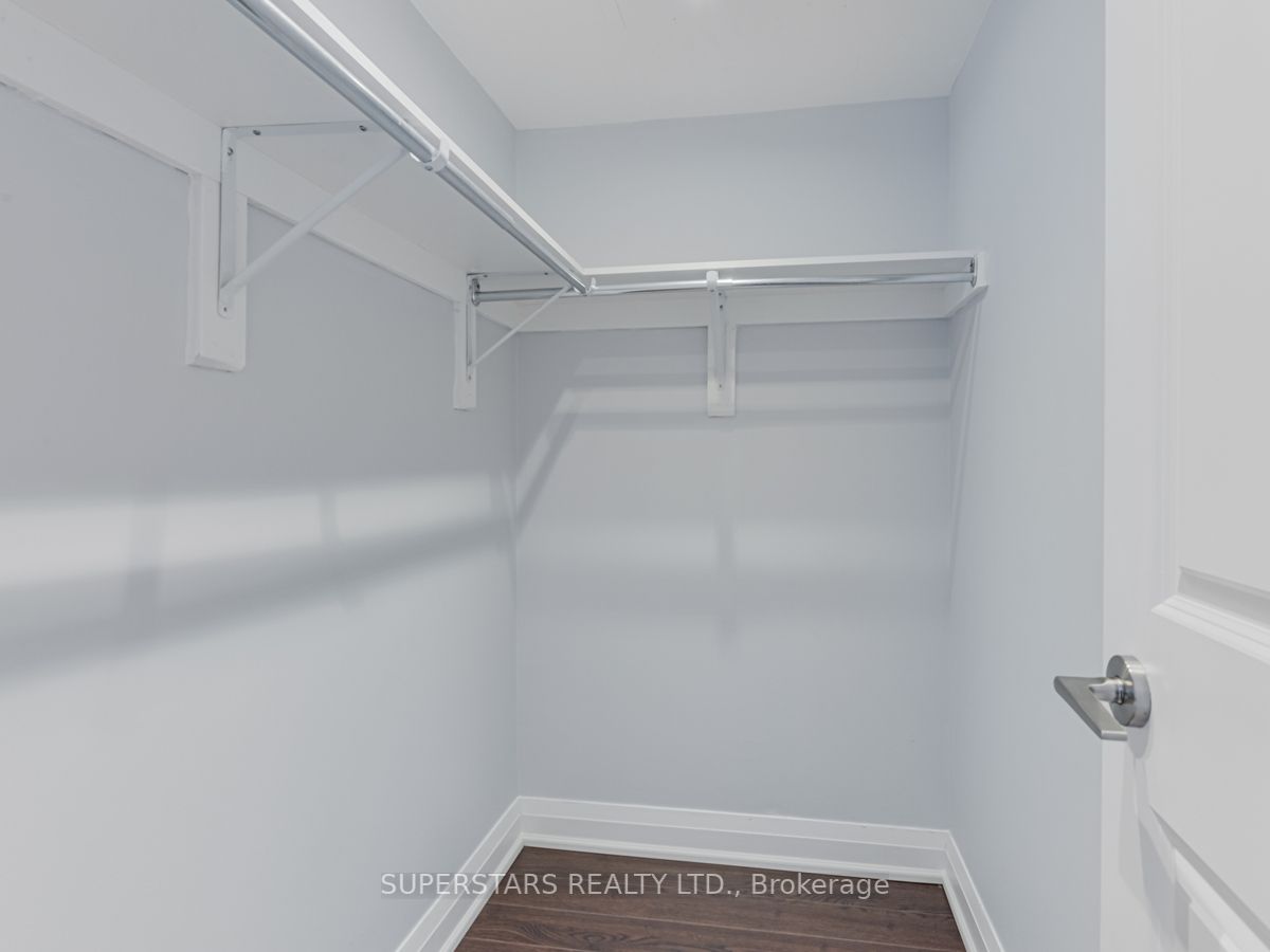 372 Highway 7 Rd E, #Ph16