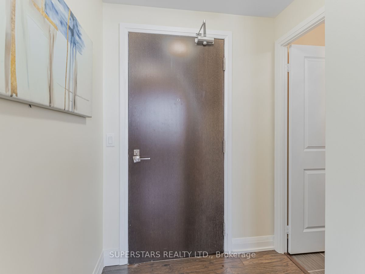 372 Highway 7 Rd E, #Ph16