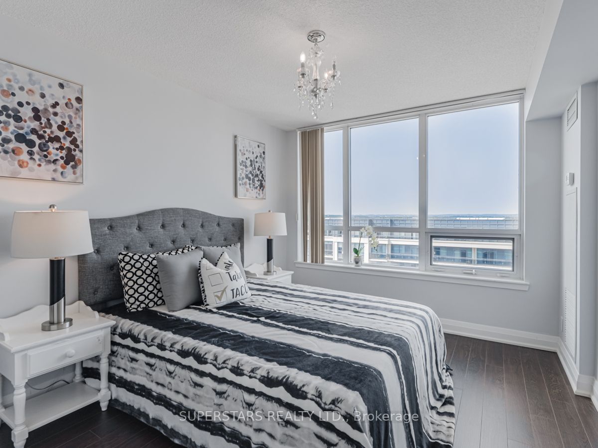 372 Highway 7 Rd E, #Ph16