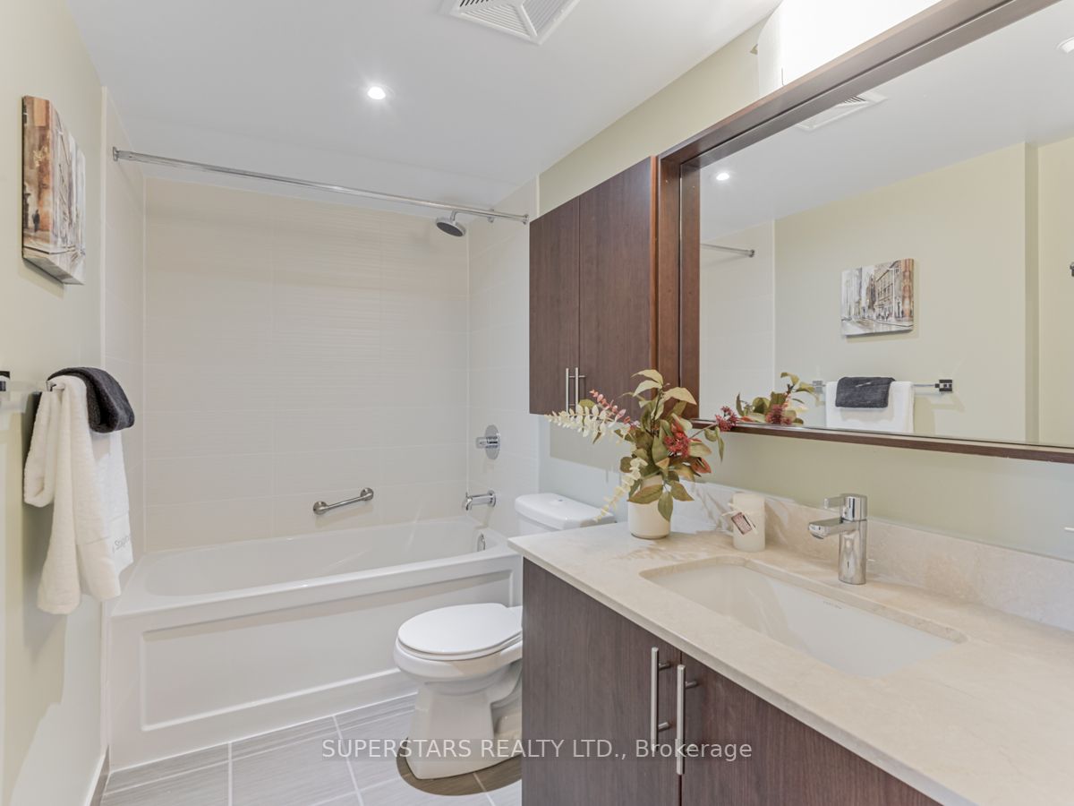 372 Highway 7 Rd E, #Ph16