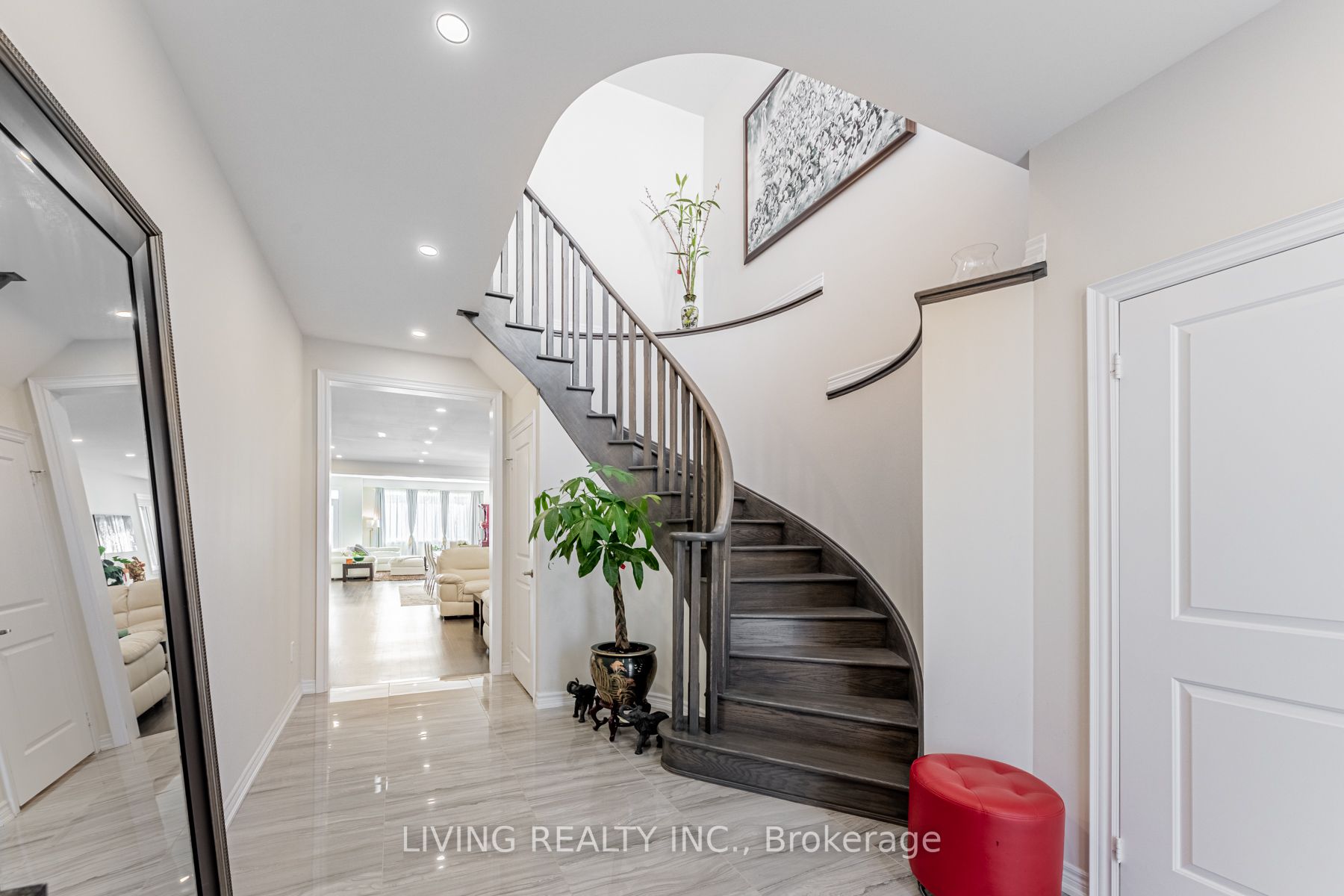 43 Starkweather St