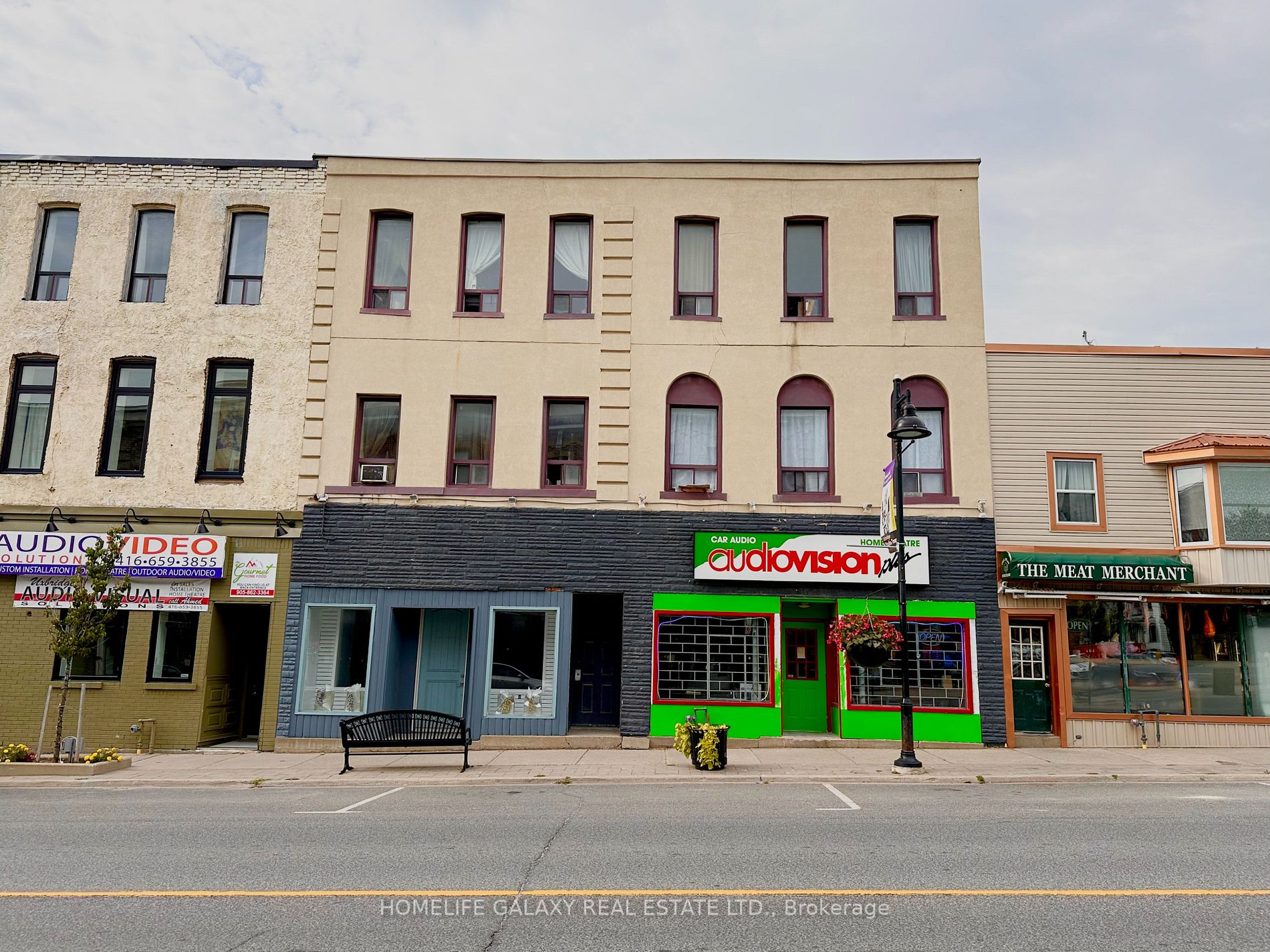 7 Brock St W