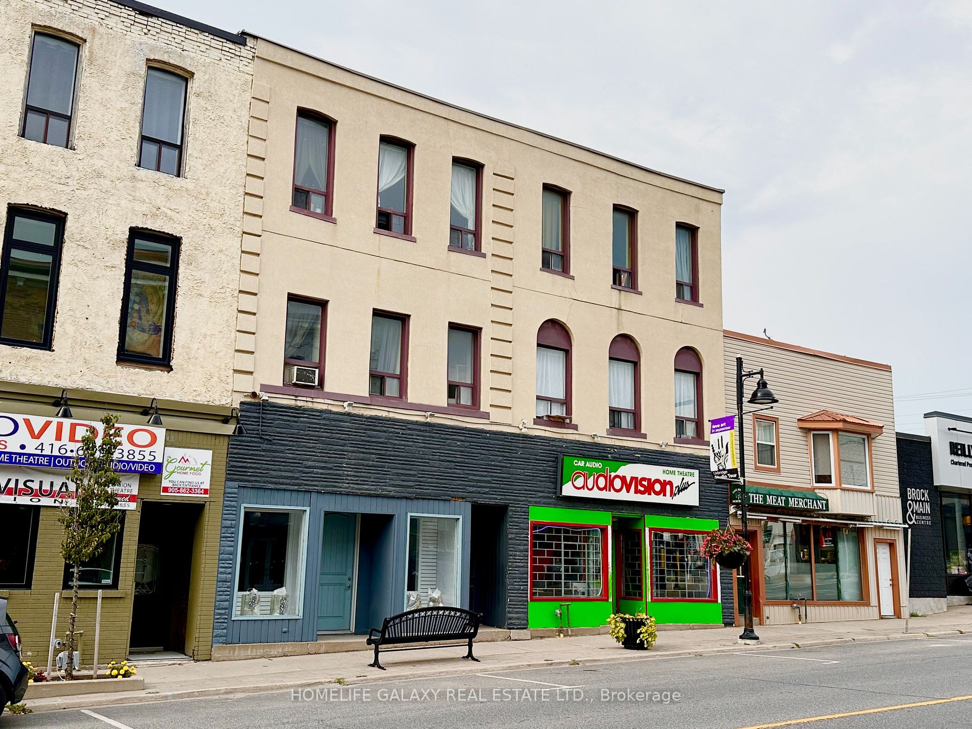 7 Brock St W