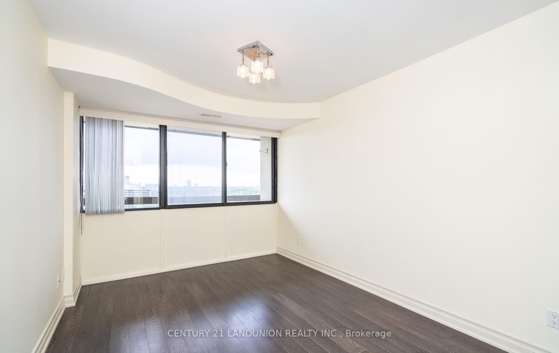 8111 Yonge St, #1501