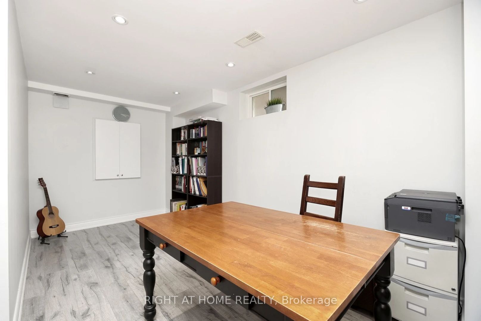 14 Orville Hand Court