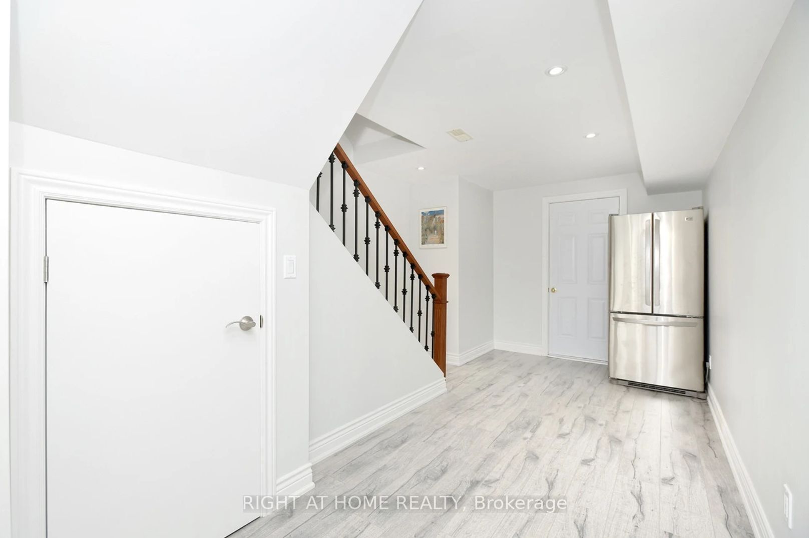14 Orville Hand Court