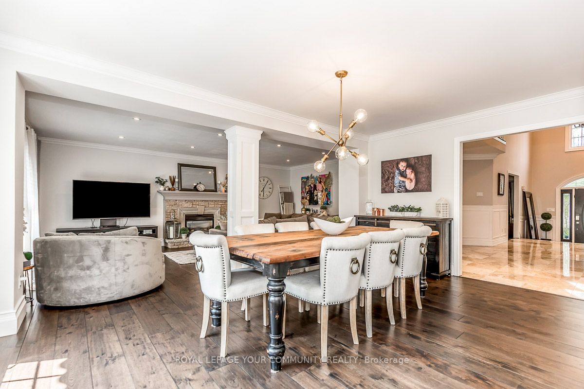 958 Creebridge Cres