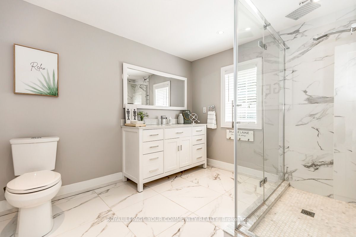 958 Creebridge Cres
