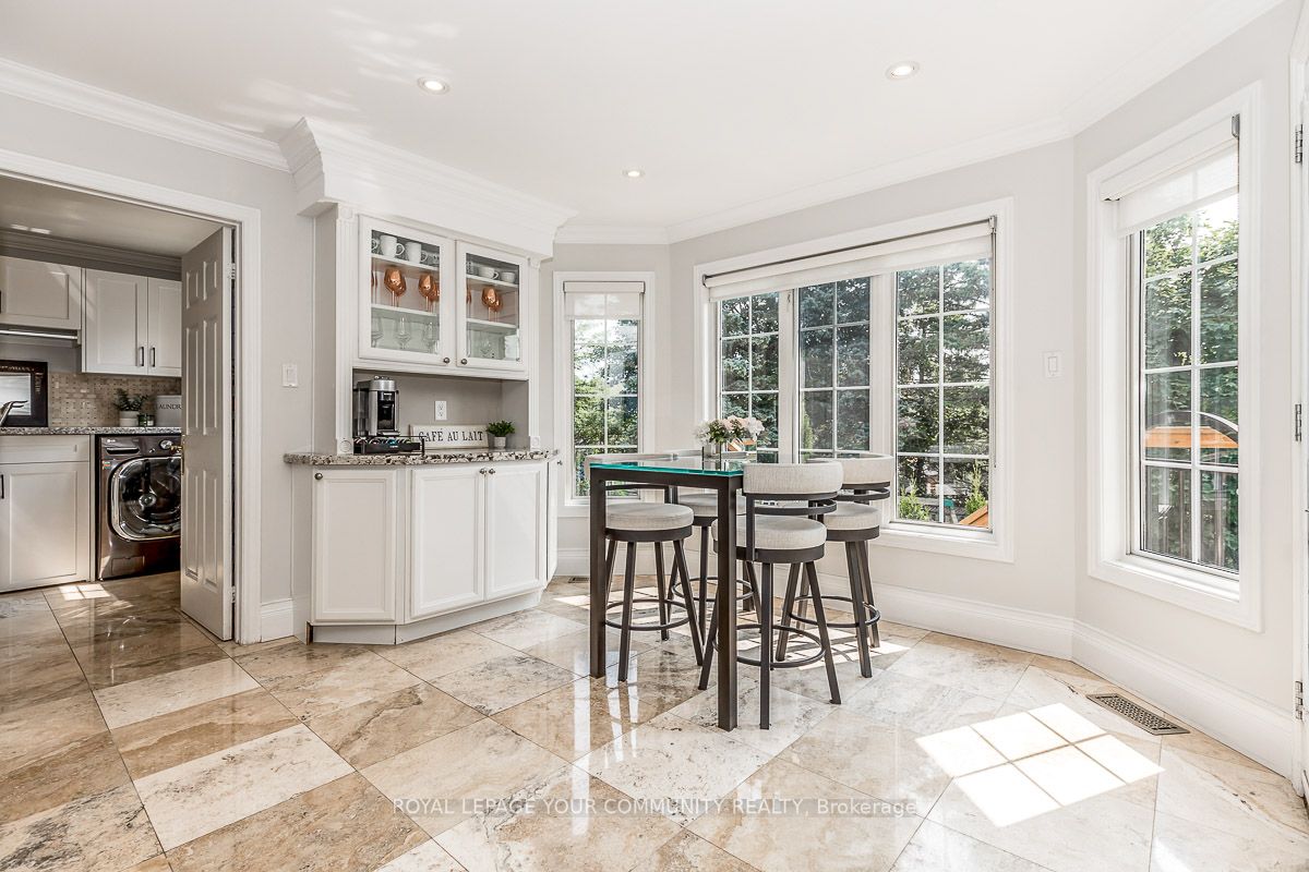 958 Creebridge Cres