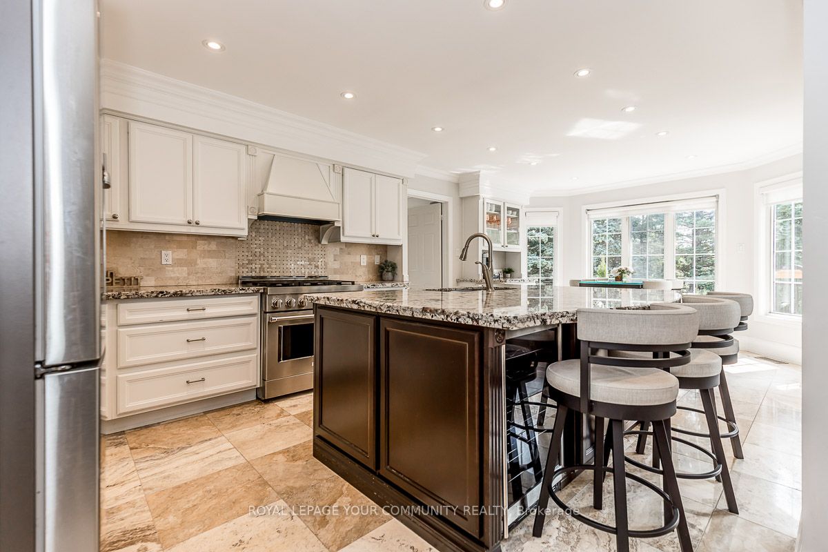 958 Creebridge Cres