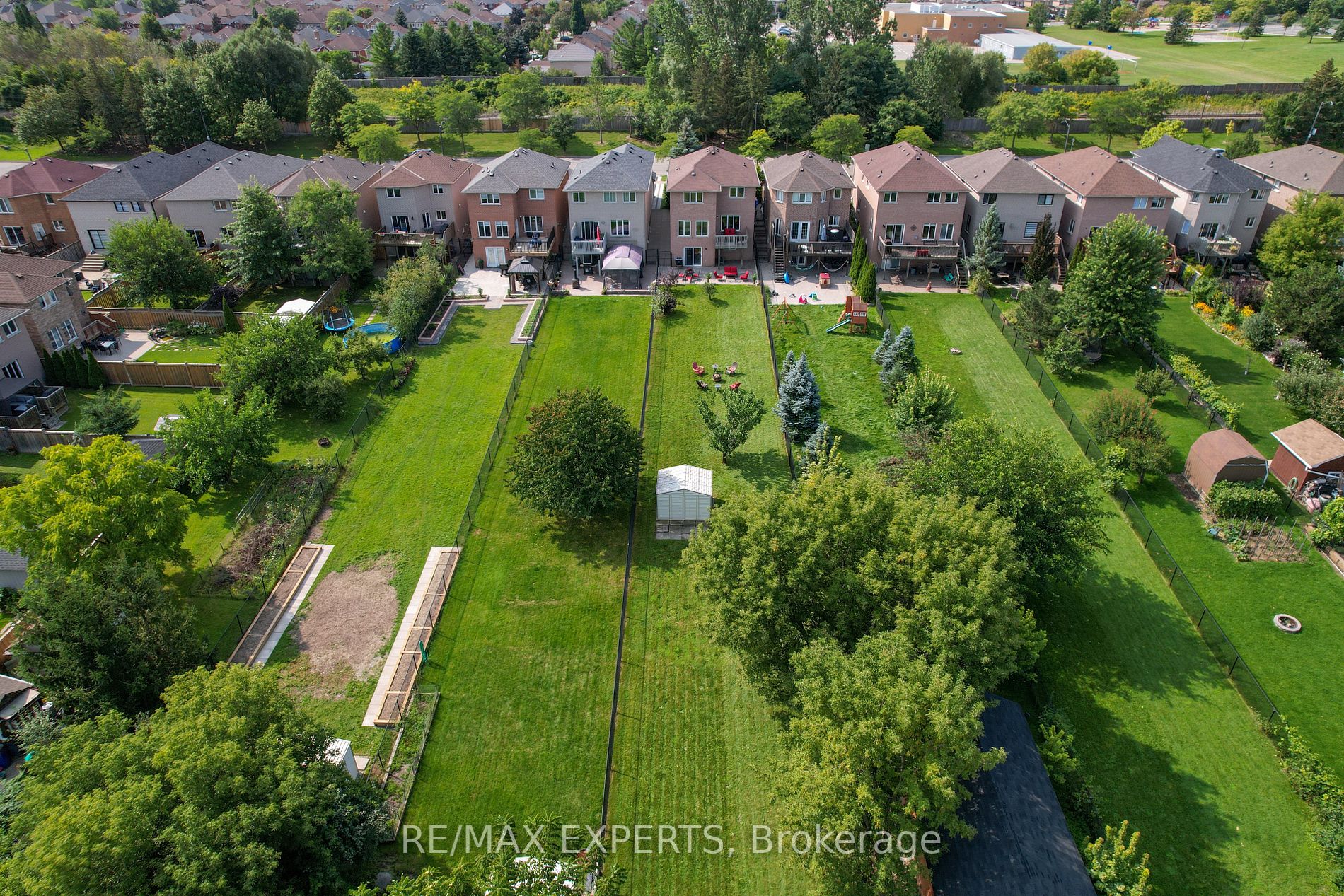 266 Royalpark Way